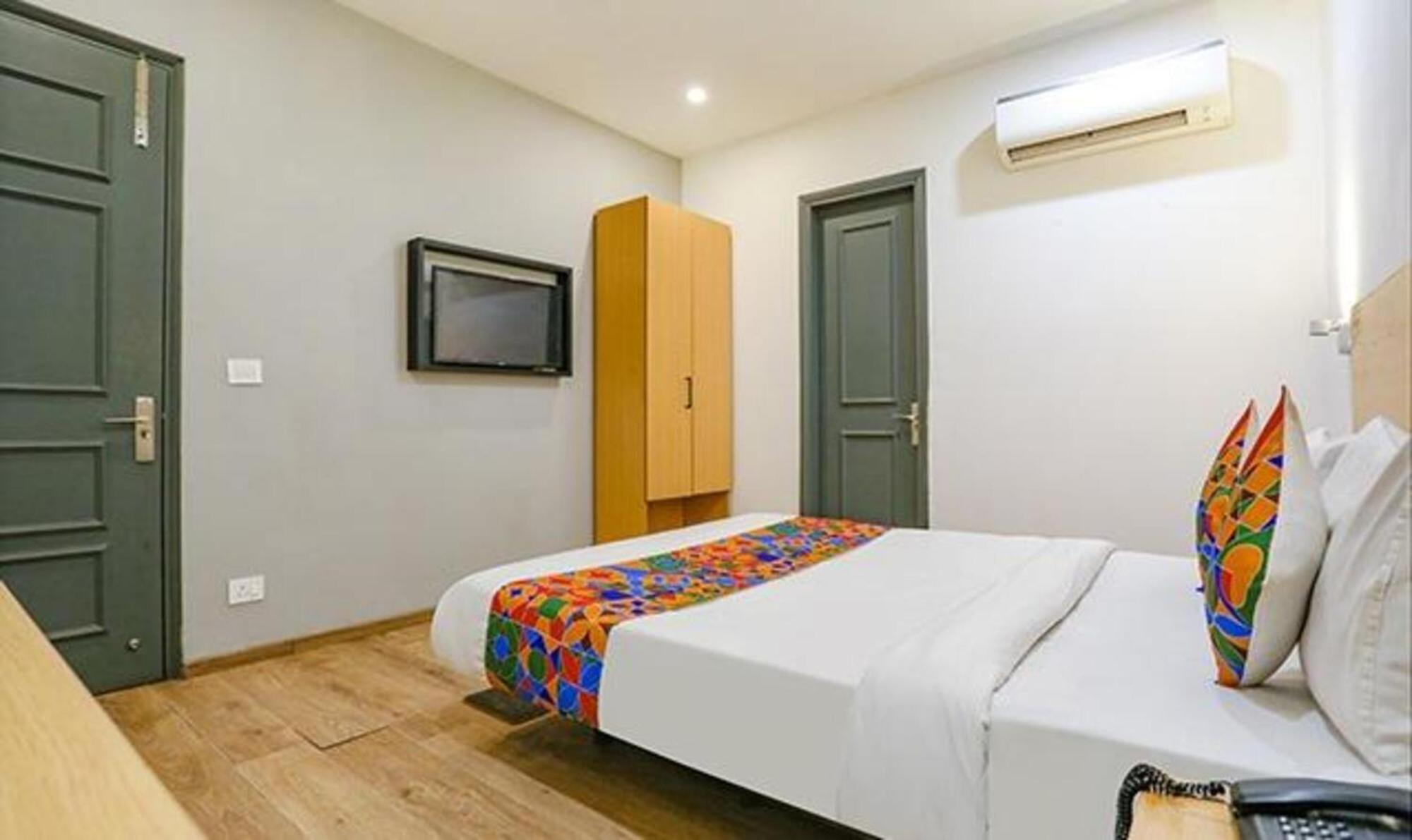 Fabhotel Urban Residency Model Town Νέο Δελχί Εξωτερικό φωτογραφία