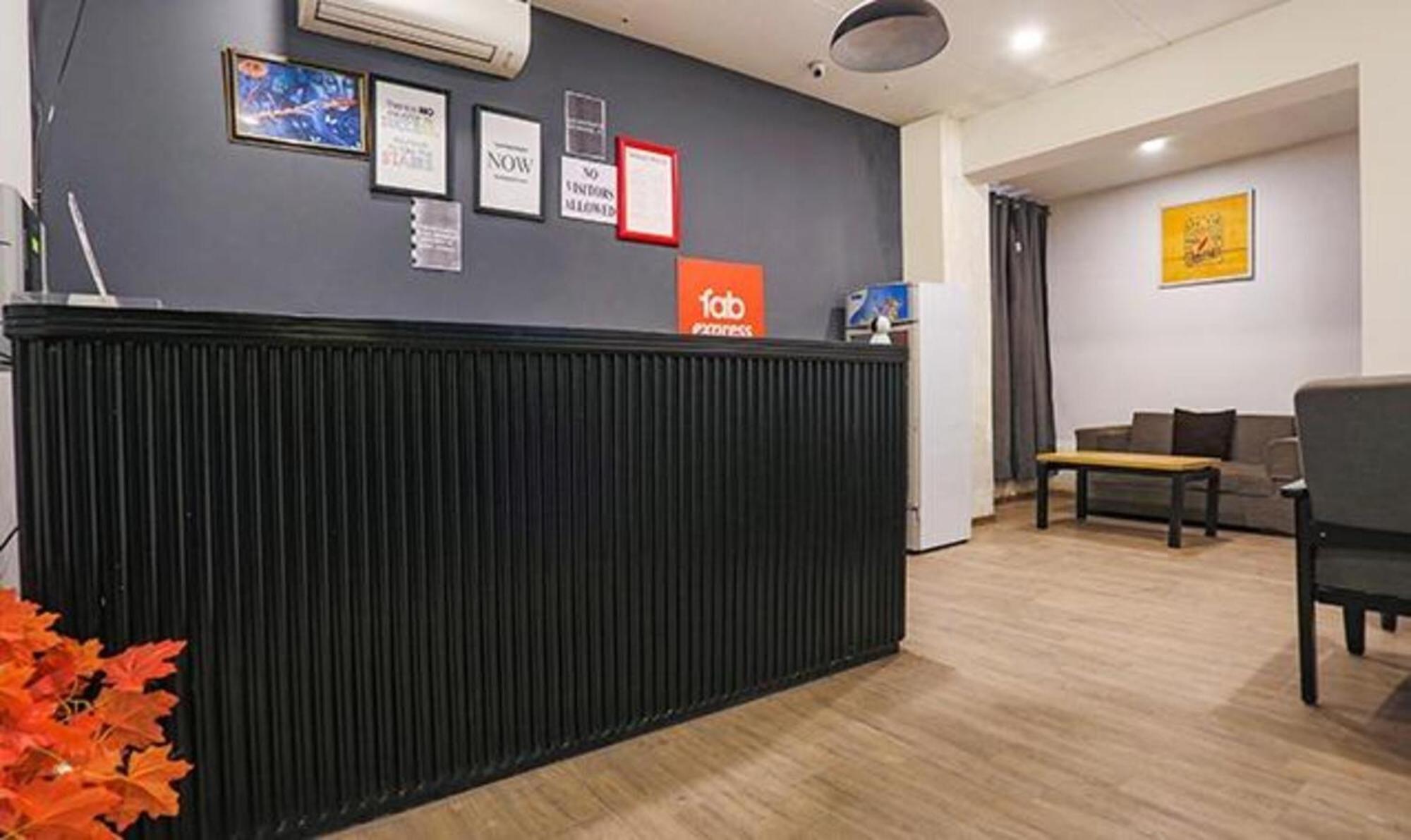 Fabhotel Urban Residency Model Town Νέο Δελχί Εξωτερικό φωτογραφία