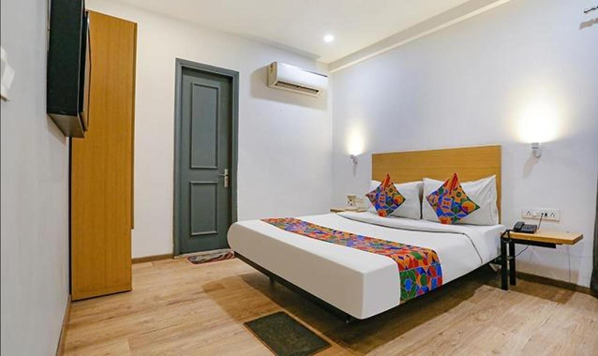 Fabhotel Urban Residency Model Town Νέο Δελχί Εξωτερικό φωτογραφία